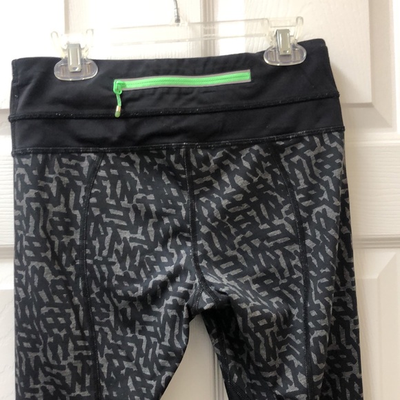 Lululemon Inspire Crop II *Full-On Luxtreme - Picture 9 of 14